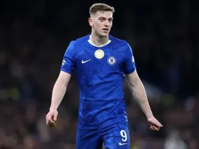 Chuyên gia nổi tiếng chỉ trích: Liam Delap phạm sai lầm chết người khi chọn Chelsea thay vì MU