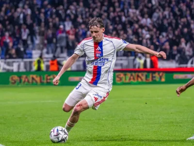 Bùng Nổ Tại Sân Gerland: Lyon Và Lorient Tranh Tài Kịch Tính!