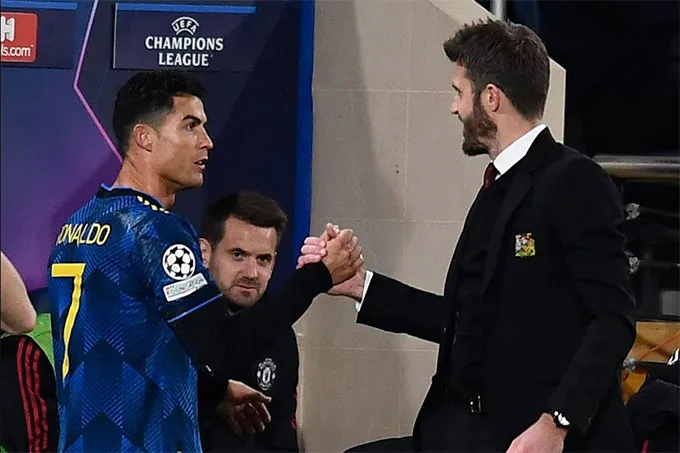 Carrick từng huấn luyện Ronaldo tại MU