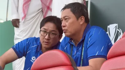 HLV Kim Sang Sik 'gây bão' với hành động ấm lòng, hé lộ 2 người hùng thầm lặng đứng sau thành công của U23 Việt Nam 1