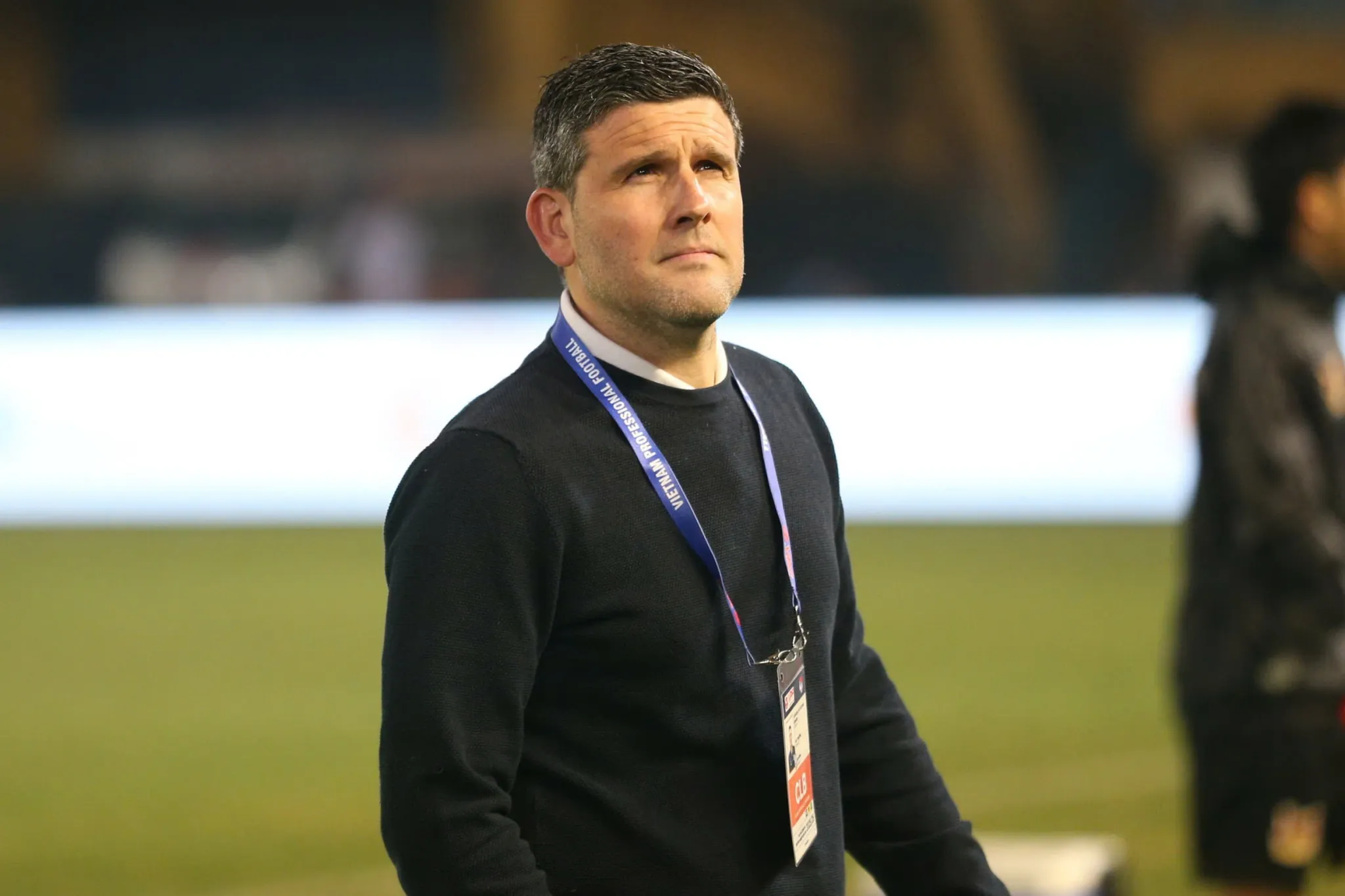 HLV Ninh Binh Gerard Albadalejo noi con thinh no chi trich trong tai Malaysia pha hong dai chien